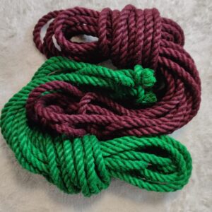 Premiumhanf in rot und grün